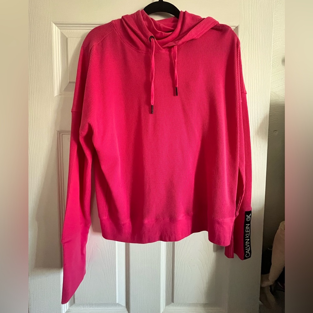 Women’s hooded turtleneck warm pink thermal long sleeve shirt.